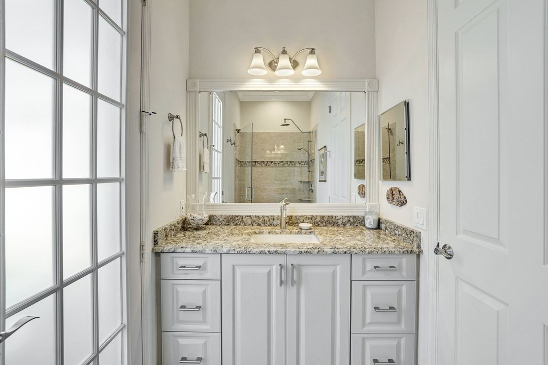 6151 Ashwood Ln, Naples, FL 34110