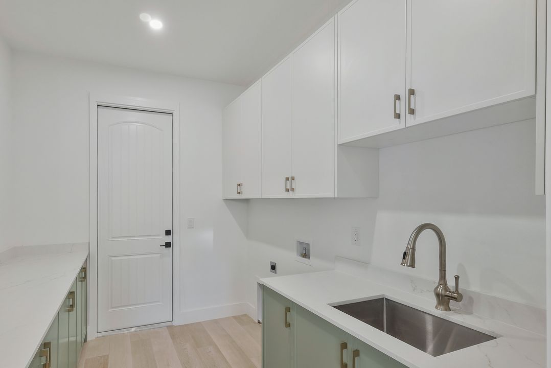 2514 SW 17th Ave, Cape Coral, FL 33914