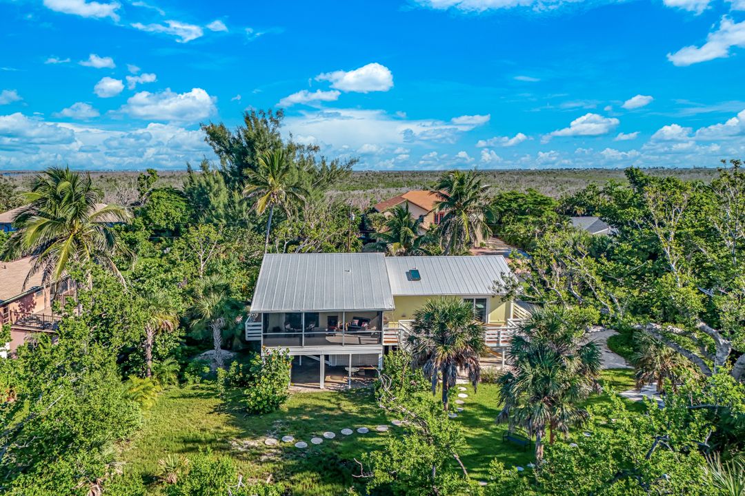 1752 Serenity Ln, Sanibel, FL 33957