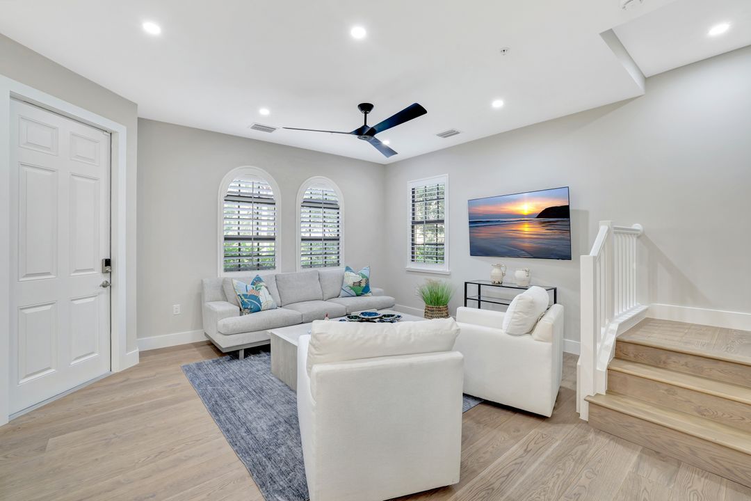 9037 Alturas St #3705, Naples, FL 34113