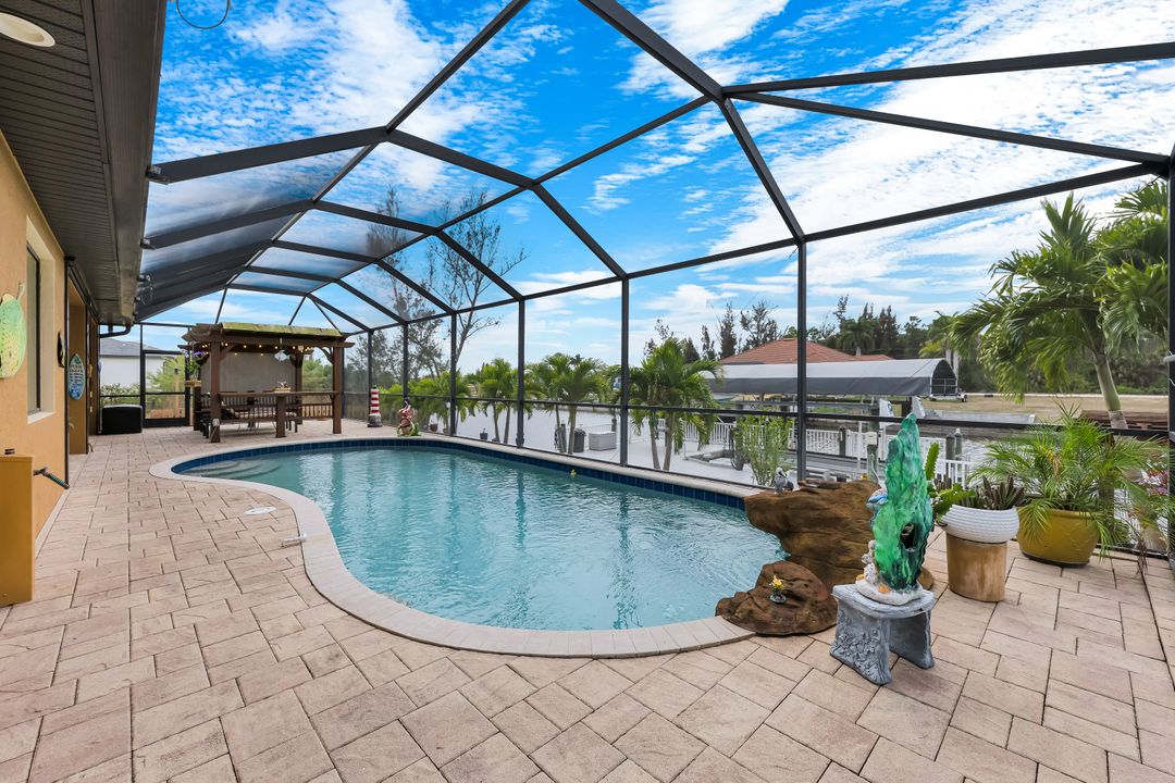 2364 NW 39th Ave, Cape Coral, FL 33993