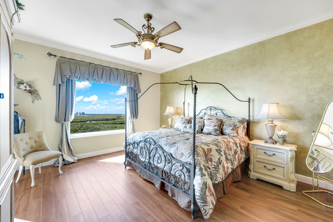 455 Cove Tower Dr #1701, Naples, FL 34110