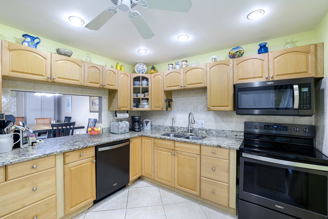 91 Glades Blvd #1, Naples, FL 34112