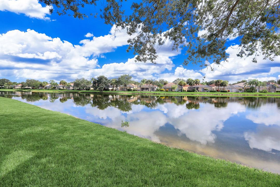 3821 Whidbey Way, Naples, FL 34119