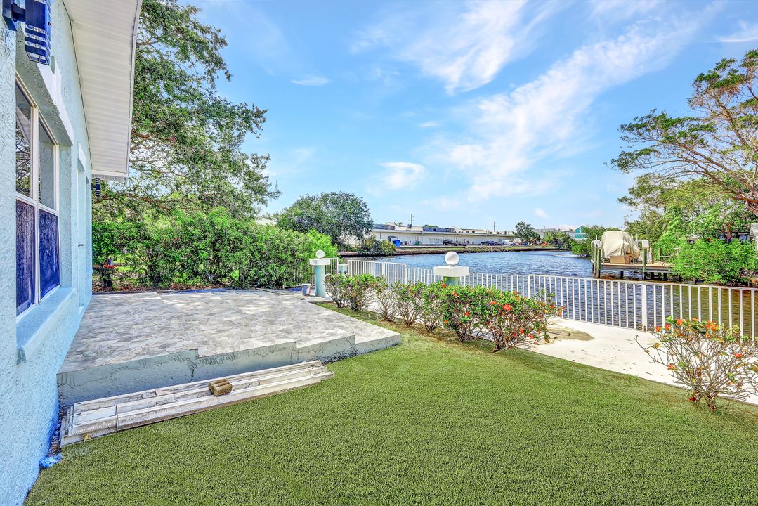 1273 5th Ave N, Naples, FL 34102