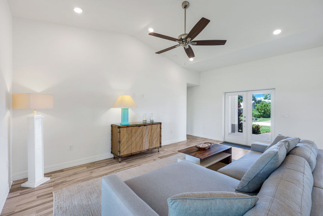 18209 Hawthorne Rd, Fort Myers, FL 33967