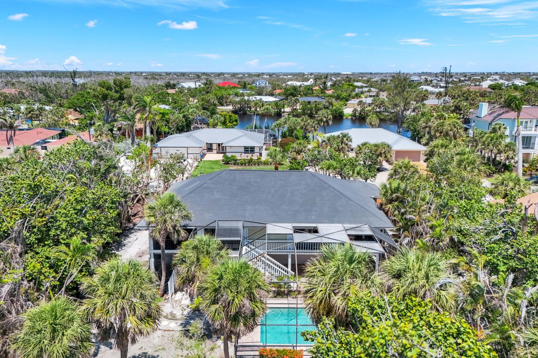 1043 Blue Heron Dr, Sanibel, FL 33957