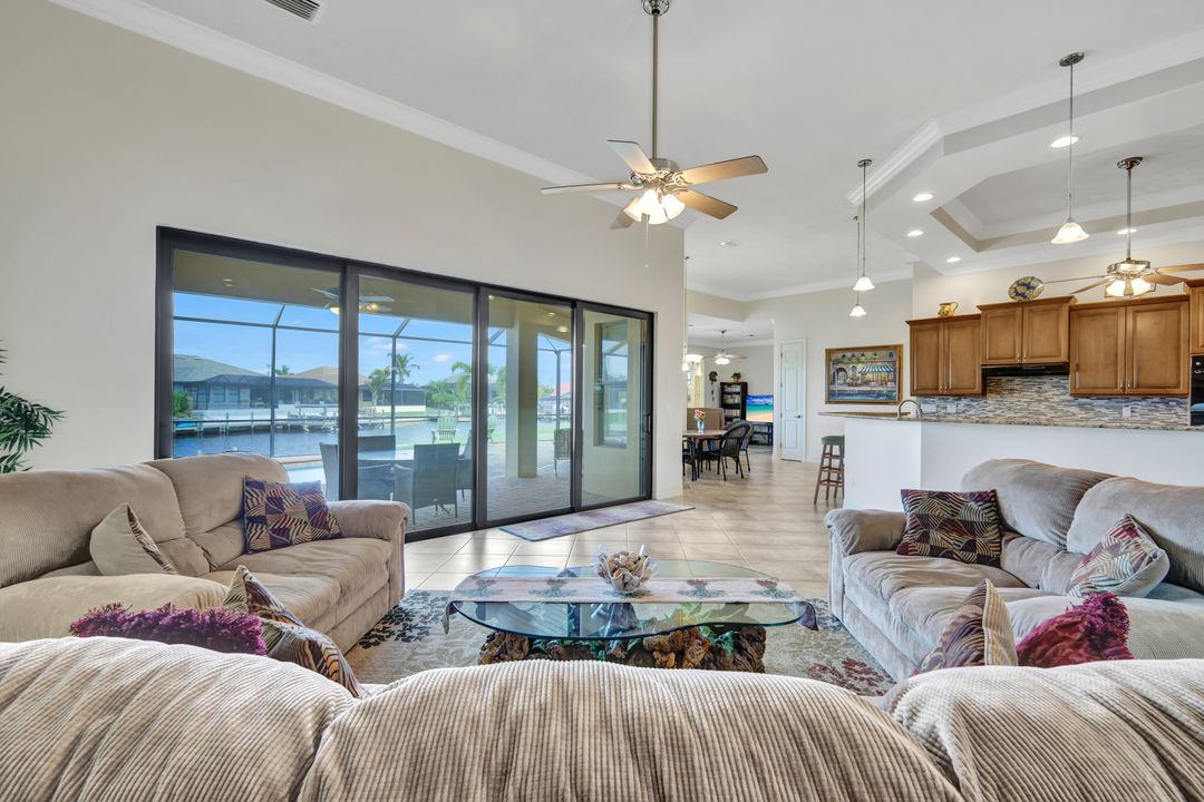 2801 SW 33rd St, Cape Coral, FL 33914