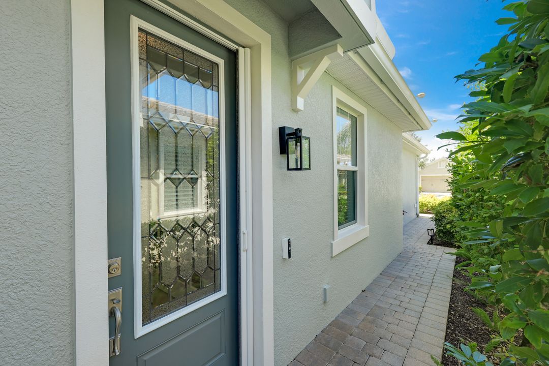10661 Jackson Square Dr, Estero, FL 33928