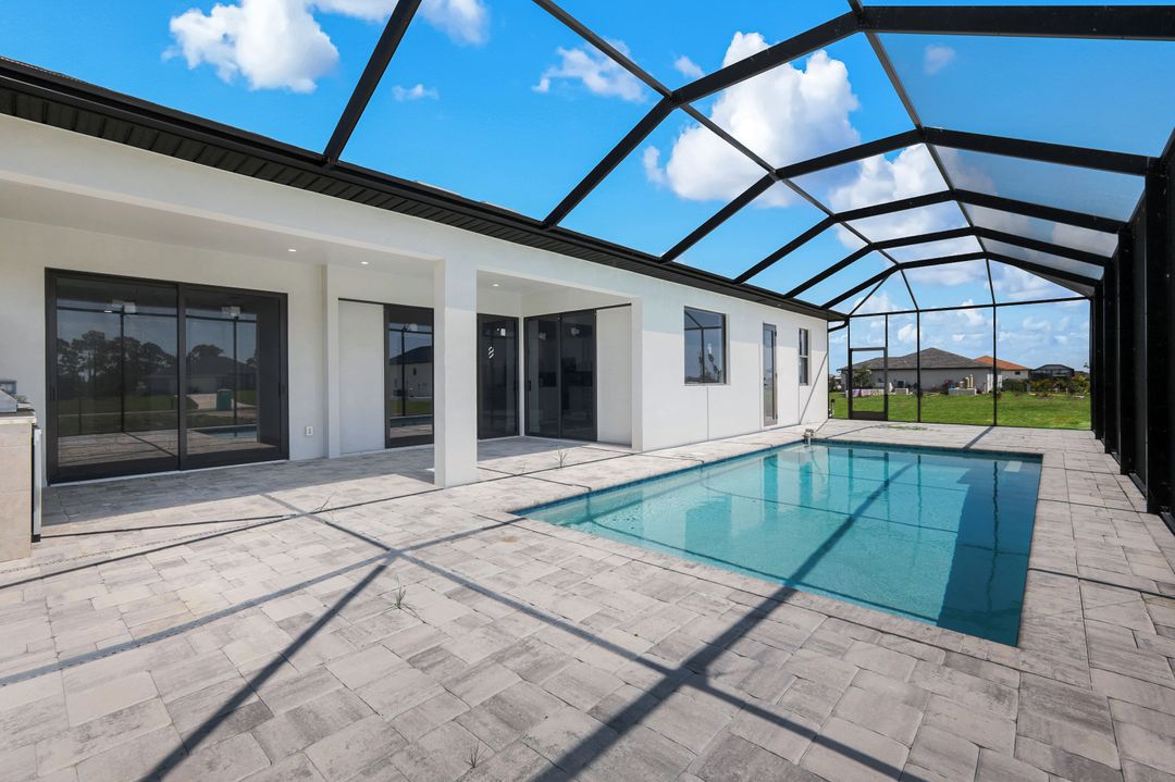 3842 NW 43rd Pl, Cape Coral, FL 33993