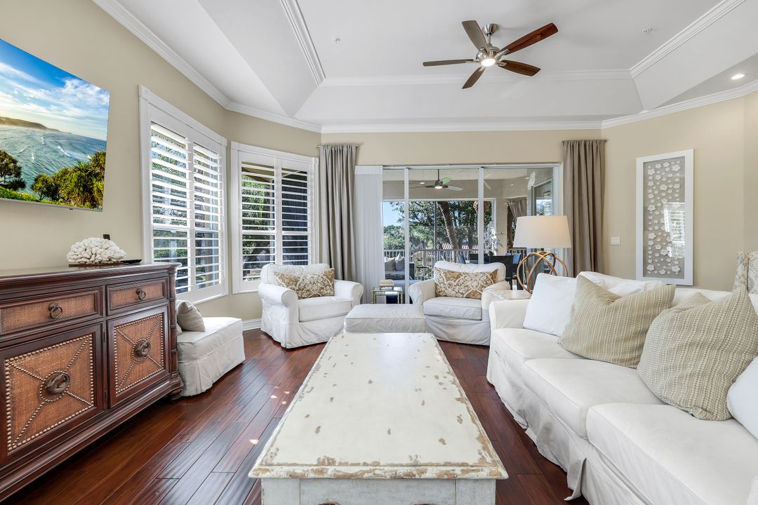 1840 Les Chateaux Blvd #4201, Naples, FL 34109