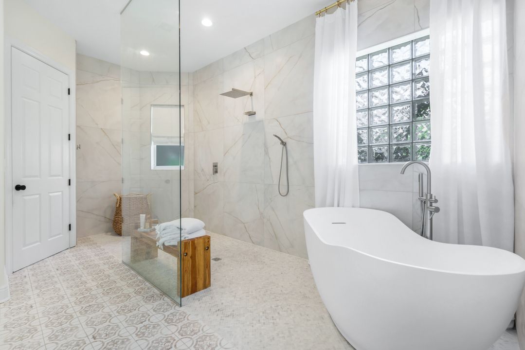 1123 Augusta Falls Way, Naples, FL 34119
