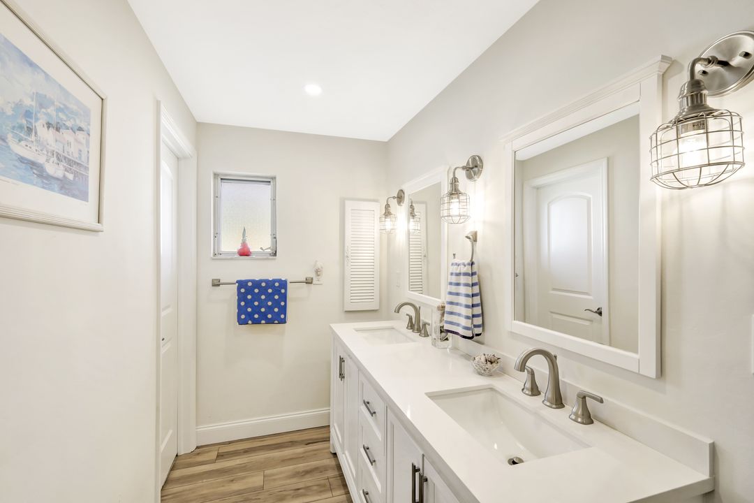 5301 SW 8th Pl, Cape Coral, FL 33914