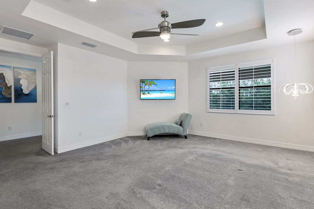 10059 Chesapeake Bay Dr, Fort Myers, FL 33913