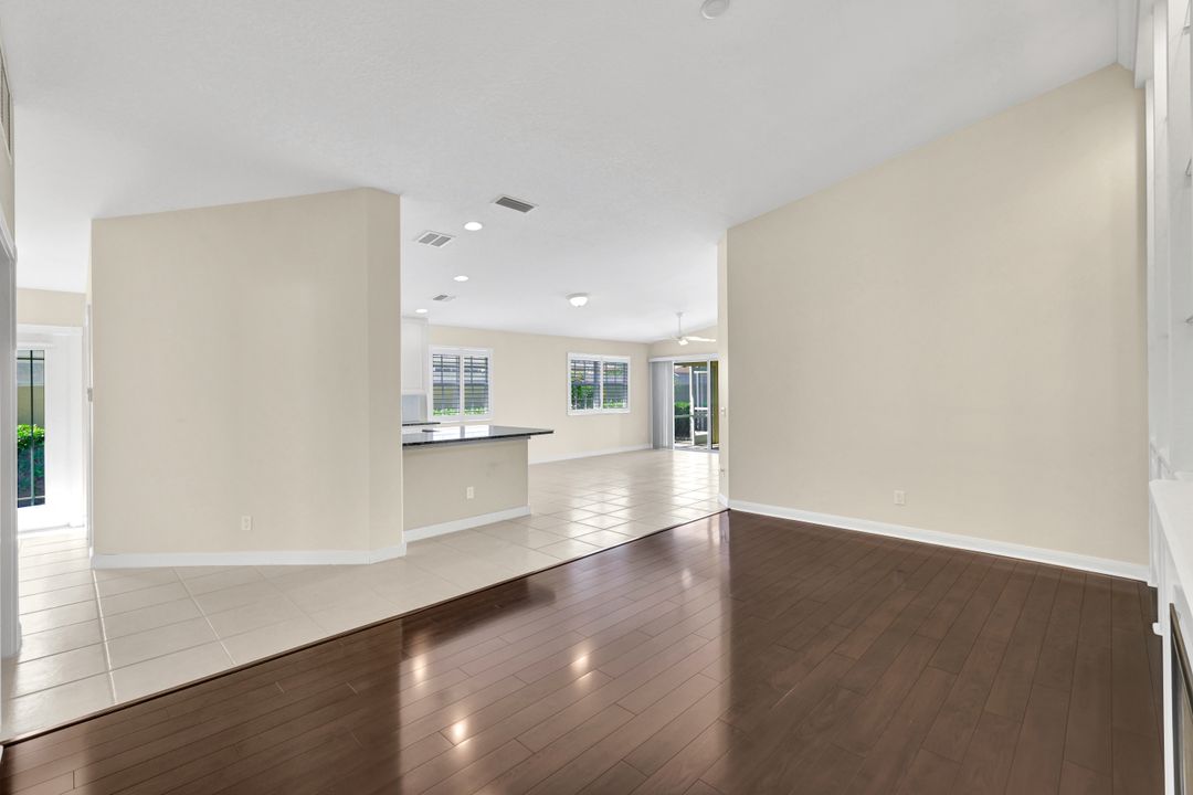 3312 Cayman Ln, Naples, FL 34119