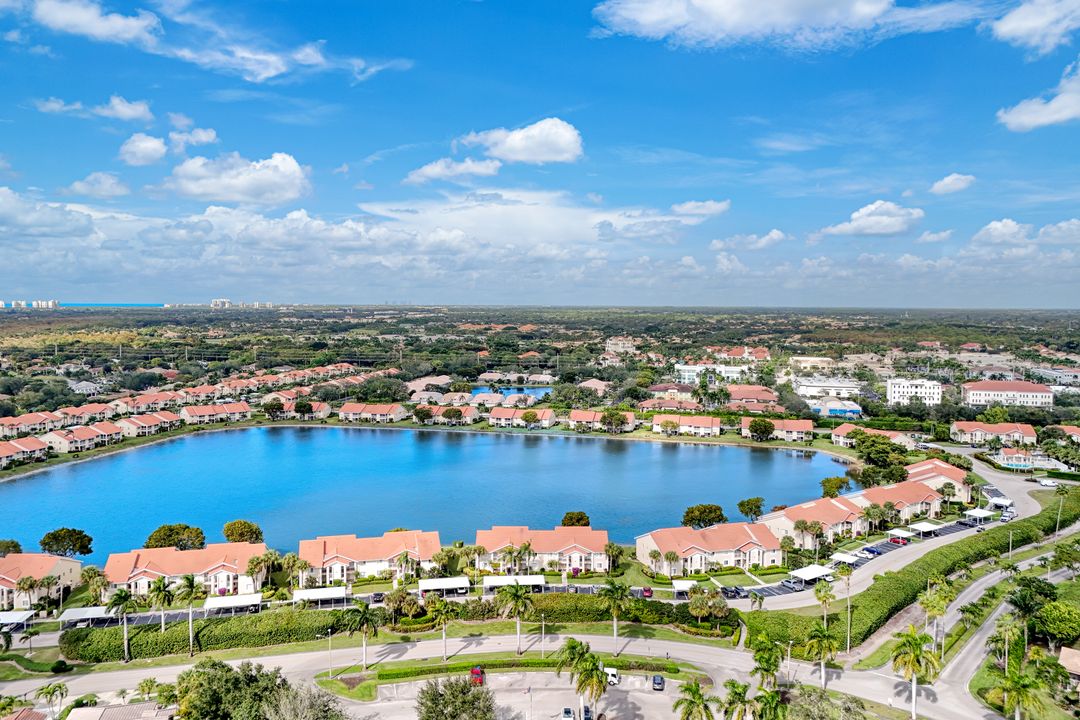 7818 Emerald Cir #103, Naples, FL 34109