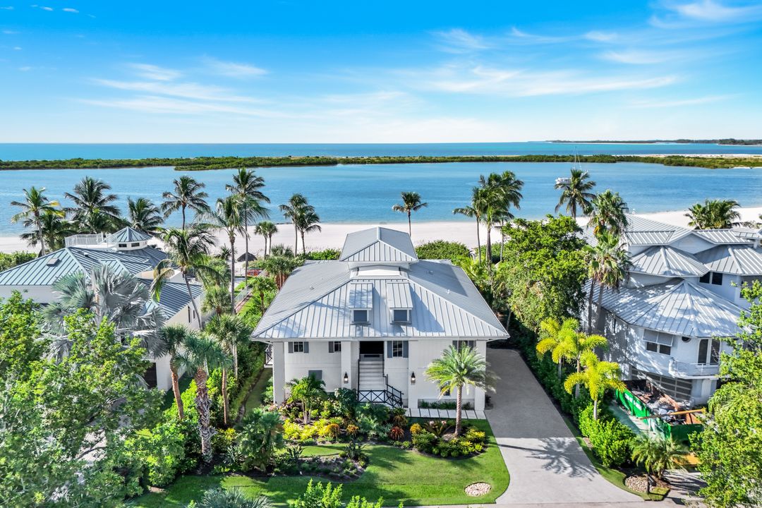 310 Seabreeze Dr, Marco Island, FL 34145