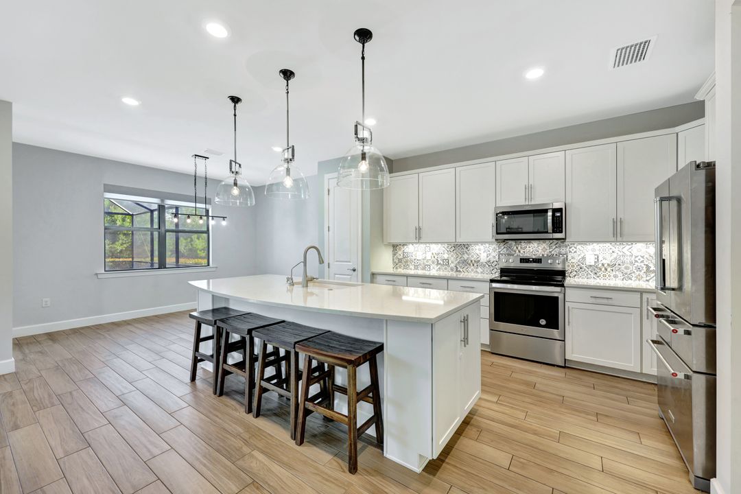 9034 Bexley Dr, Fort Myers, FL 33967