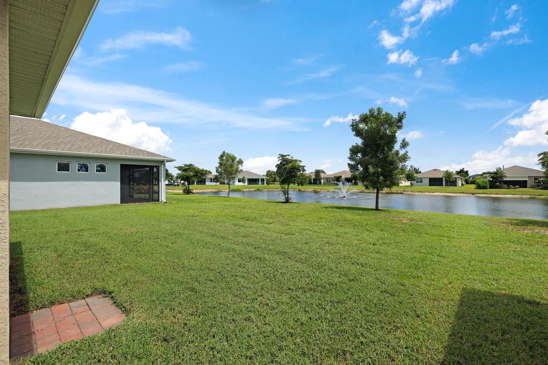 421 Coral Reef Pl, Cape Coral, FL 33993