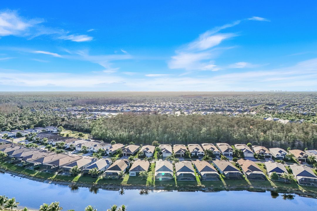 28560 Twain Dr, Bonita Springs, FL 34135
