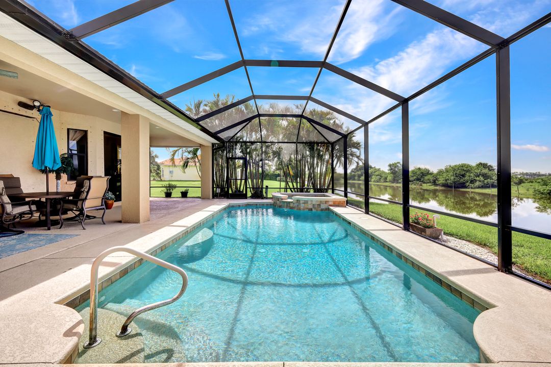 18493 Royal Hammock Blvd, Naples, FL 34114