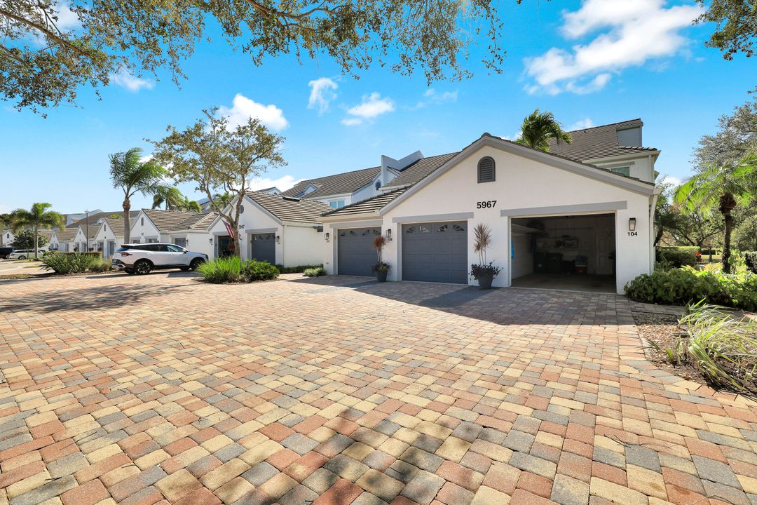 5967 Sand Wedge Ln #104, Naples, FL 34110