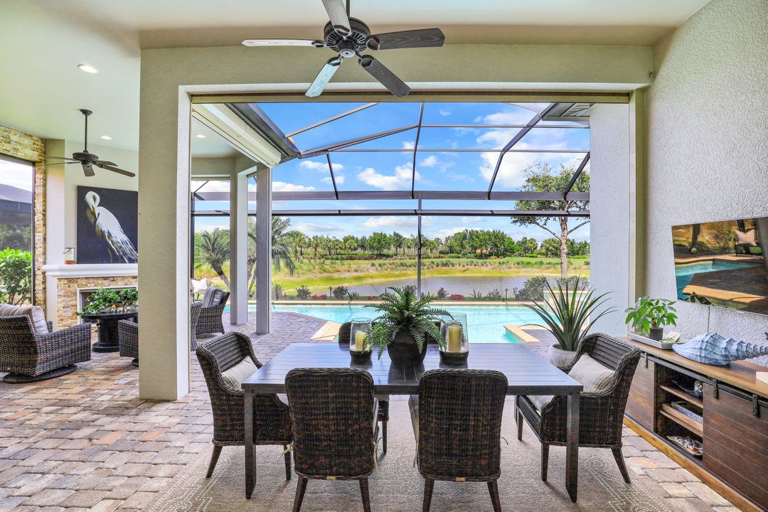 8828 Savona Ct, Naples, FL 34119