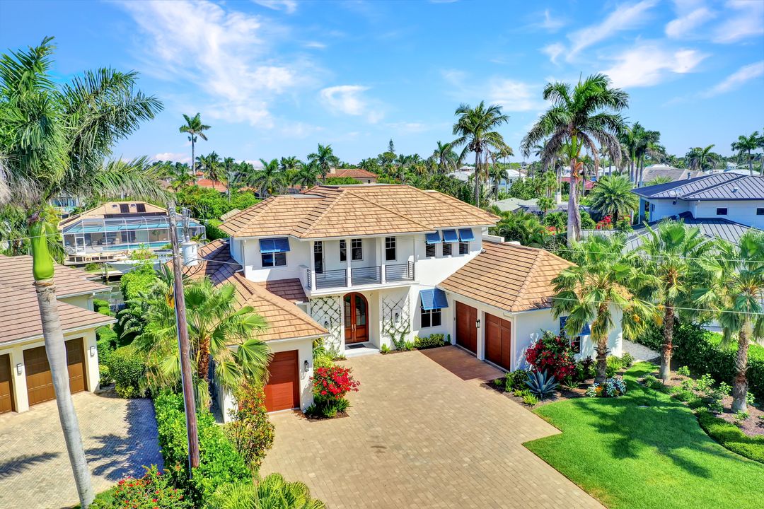 1501 Bluefin Ct, Naples, FL 34102