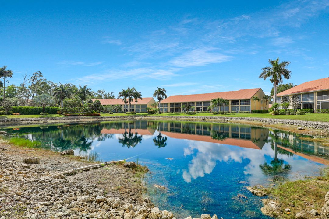 2395 Bayou Ln #4, Naples, FL 34112