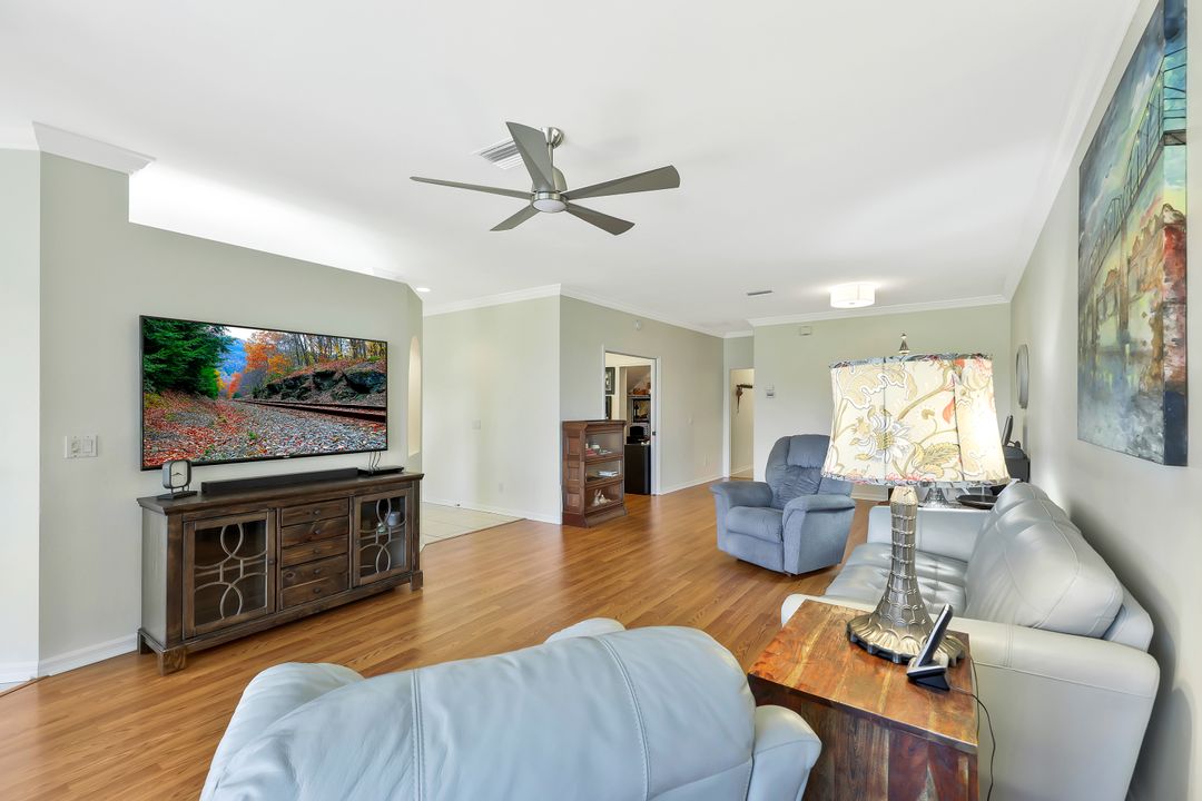 5877 3 Iron Dr #702, Naples, FL 34110
