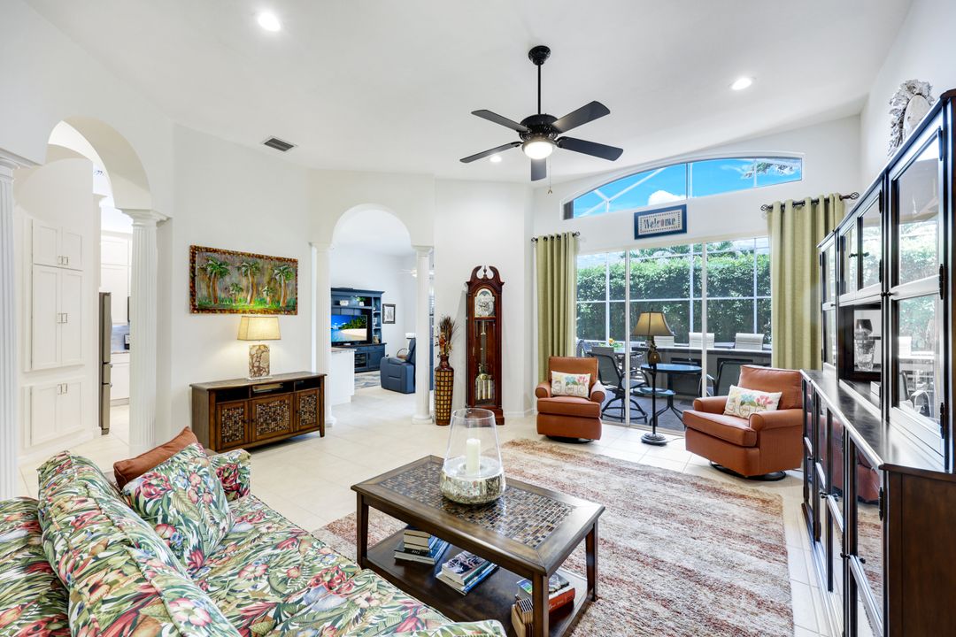 20552 Foxworth Cir, Estero, FL 33928