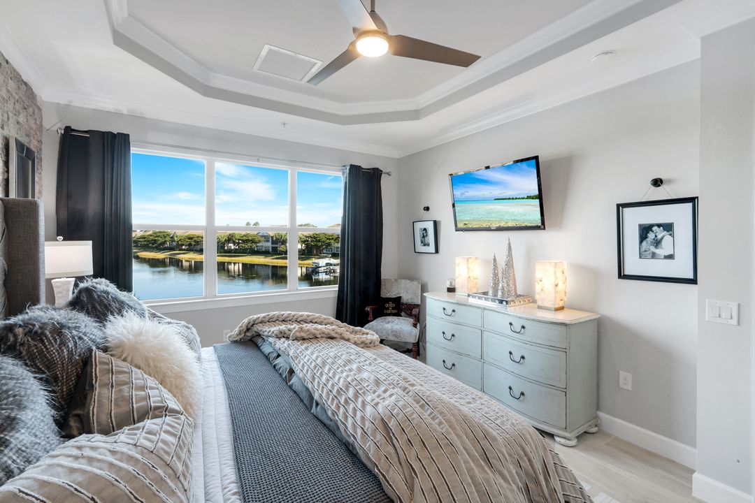 8783 Coastline Ct #202, Naples, FL 34120