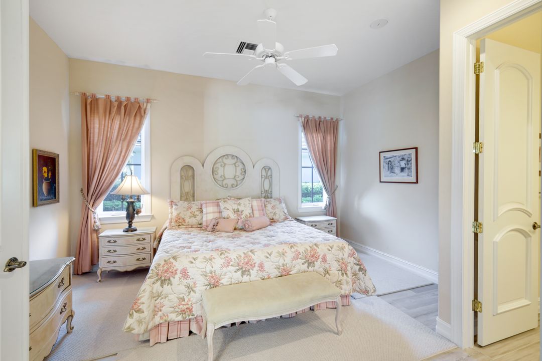 2390 King Palm Way, Naples, FL 34105