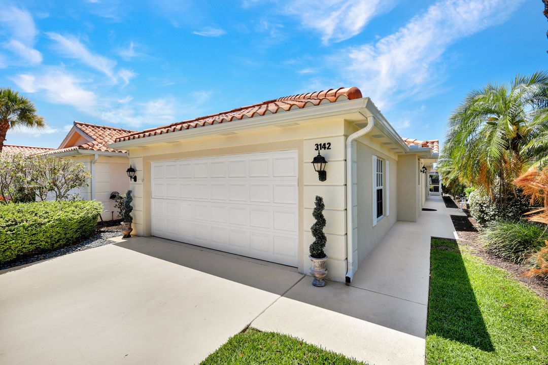 3142 Andorra Ct, Naples, FL 34109