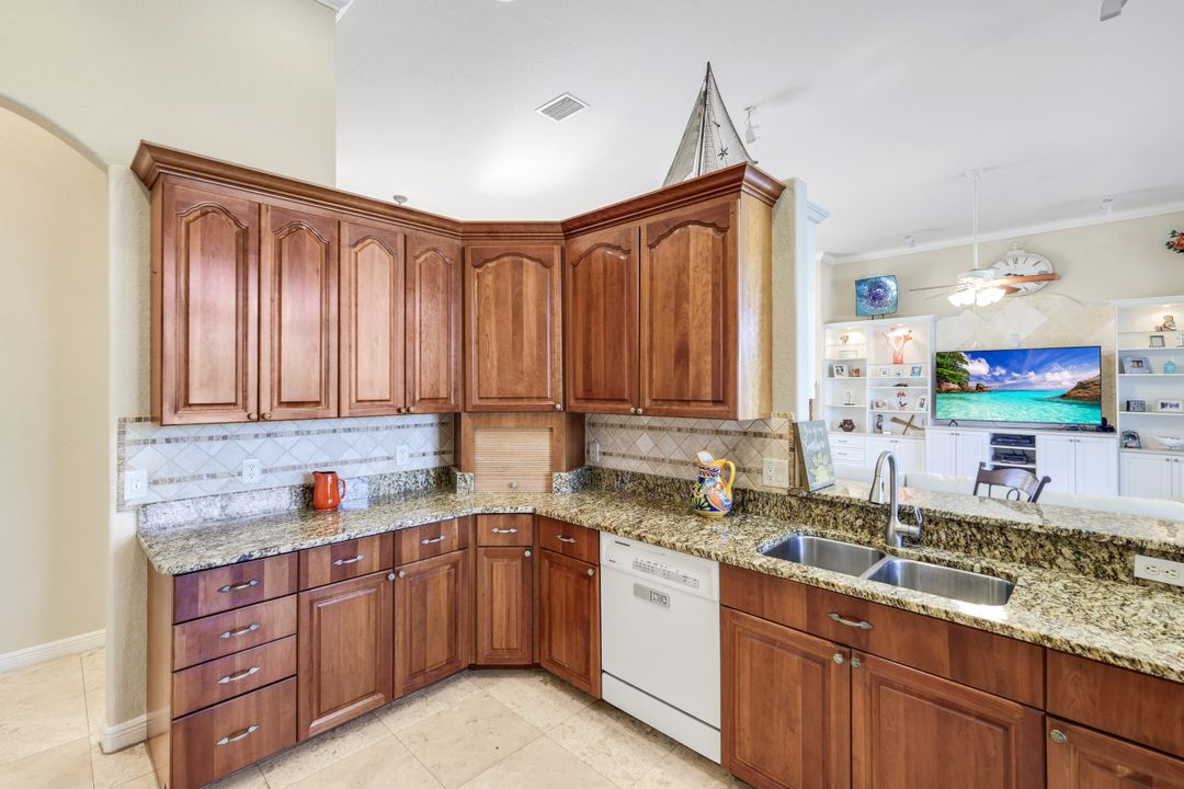 15930 Catalpa Cove Dr, Fort Myers, FL 33908