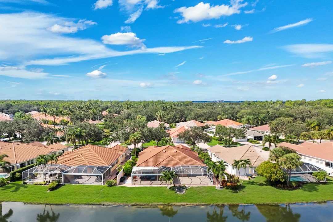 5808 Drummond Way, Naples, FL 34119