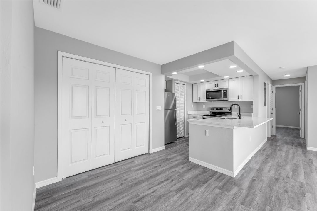 4815 Tudor Dr #5-8, Cape Coral, FL 33904