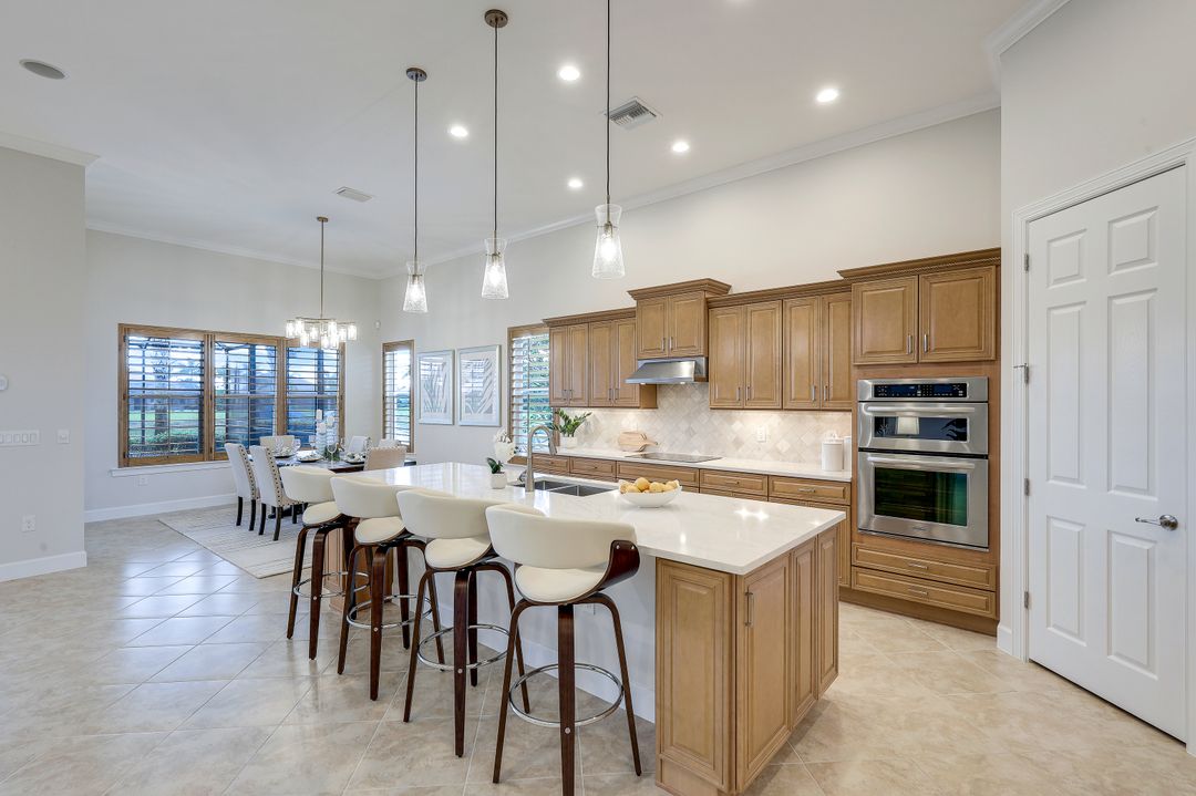 9360 Marble Stone Dr, Naples, FL 34120