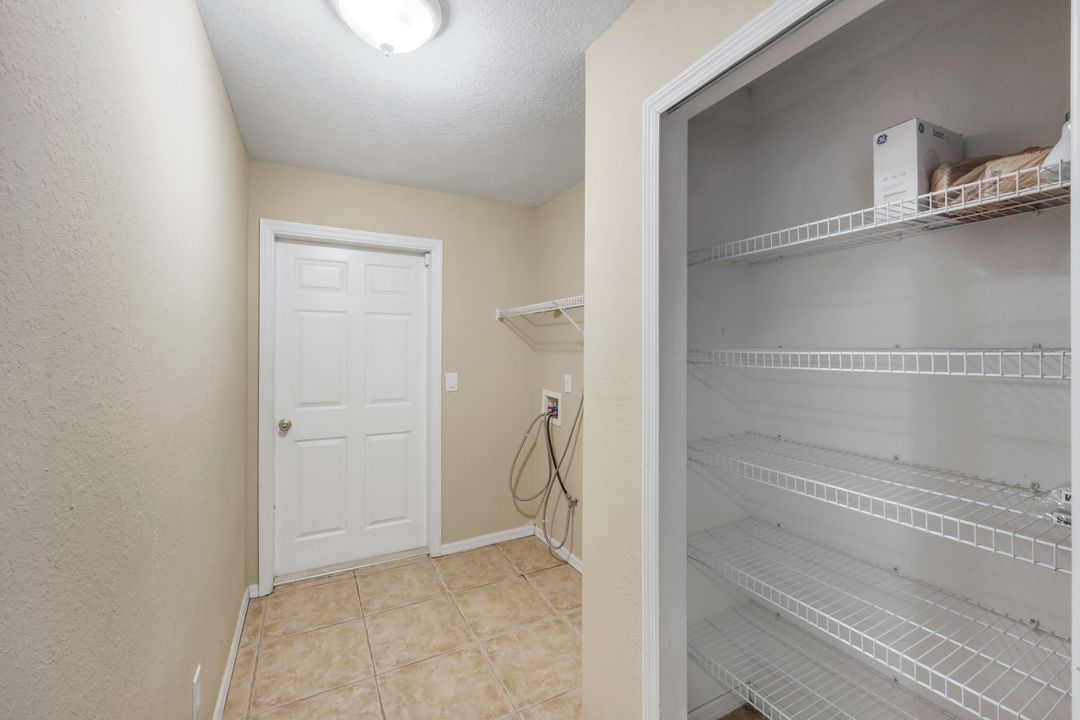 1121 NW 27th Ave, Cape Coral, FL 33993
