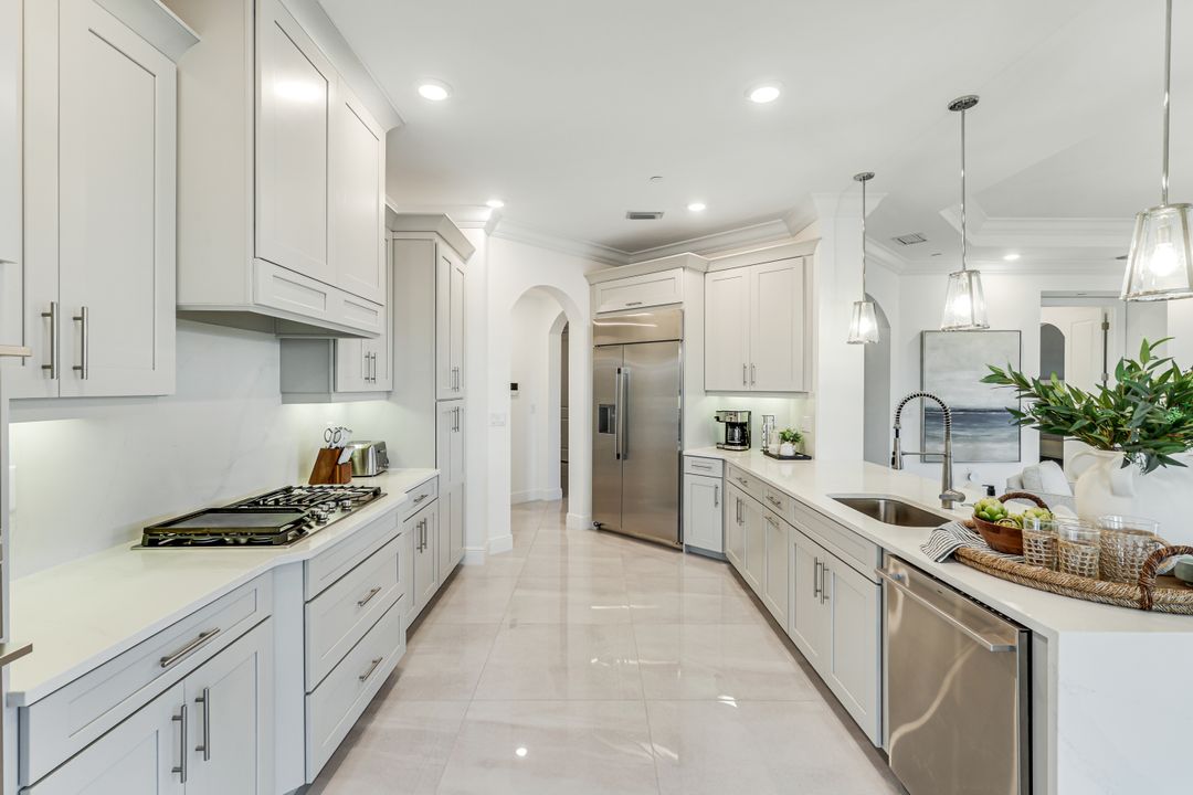 16347 Viansa Wy #202, Naples, FL 34110