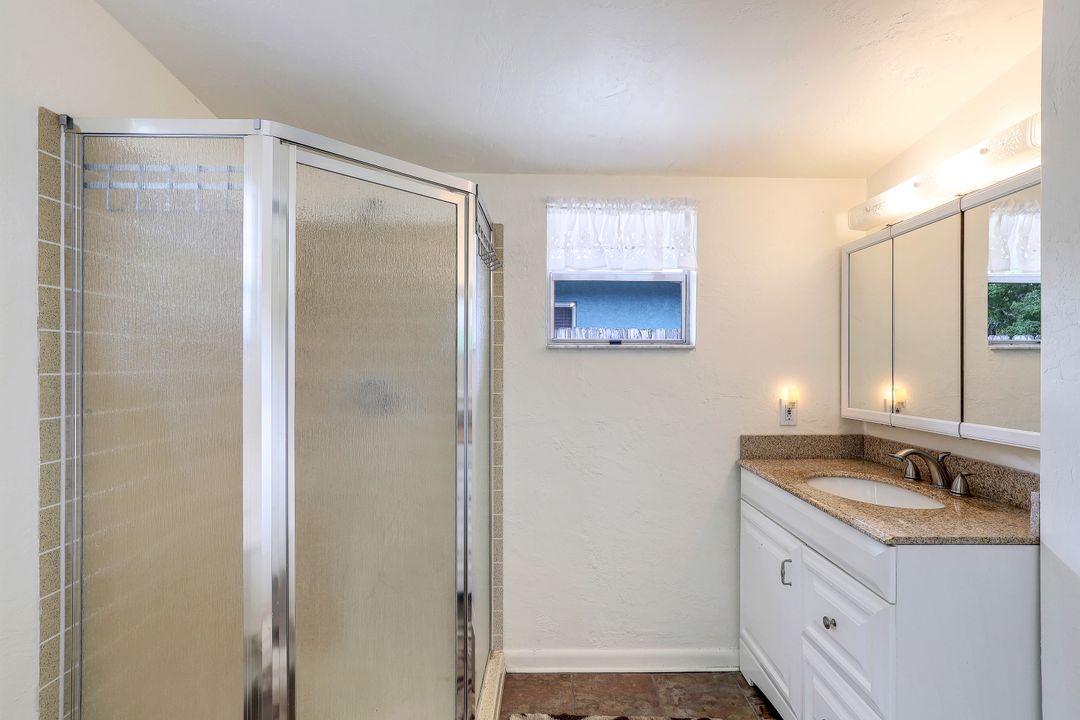 3758 12th St N, Naples, FL 34103