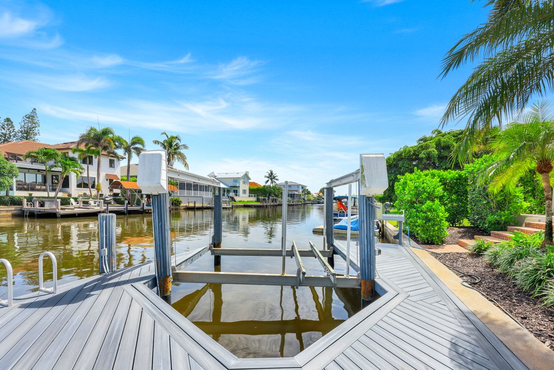 155 Heron Ave, Naples, FL 34108