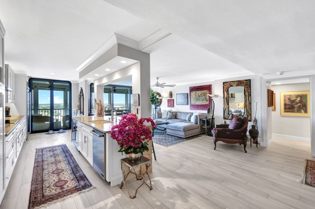 4401 Gulf Shore Blvd N, Naples, FL 34103