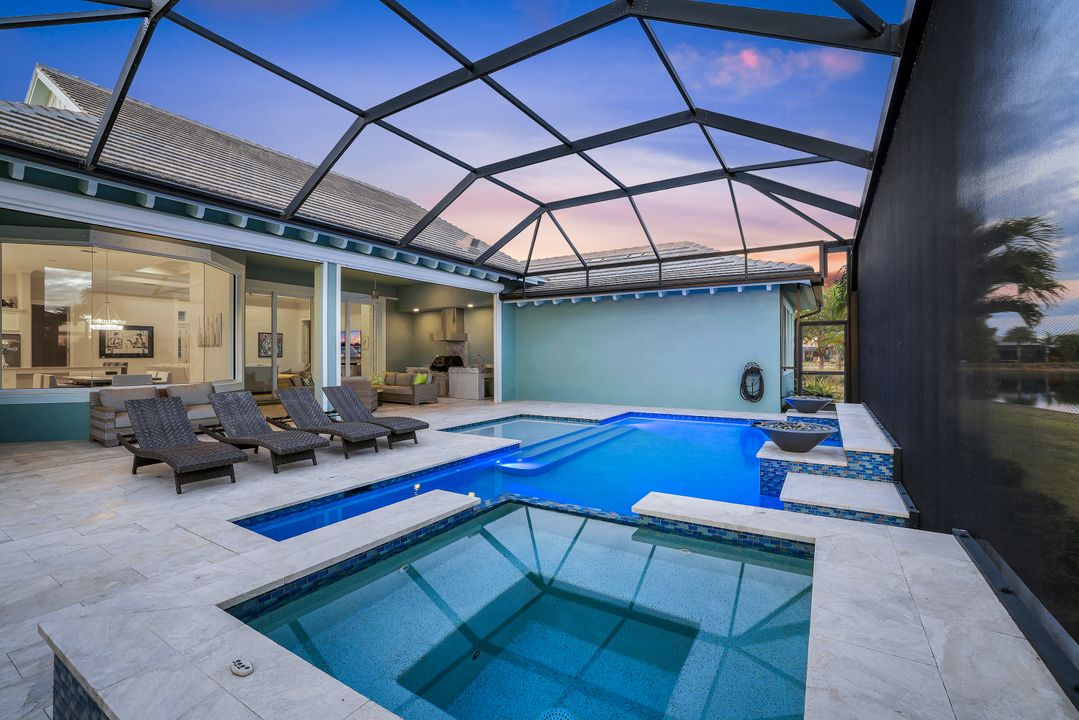 6072 Lucaya Wy, Naples, FL 34112