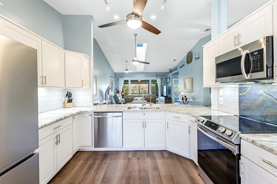 524 Lake Louise Cir #504, Naples, FL 34110