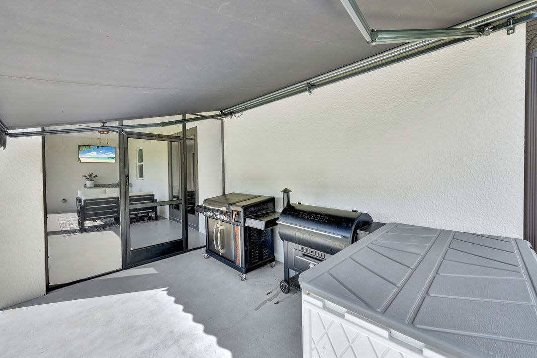 2552 52nd Ave NE, Naples, FL 34120