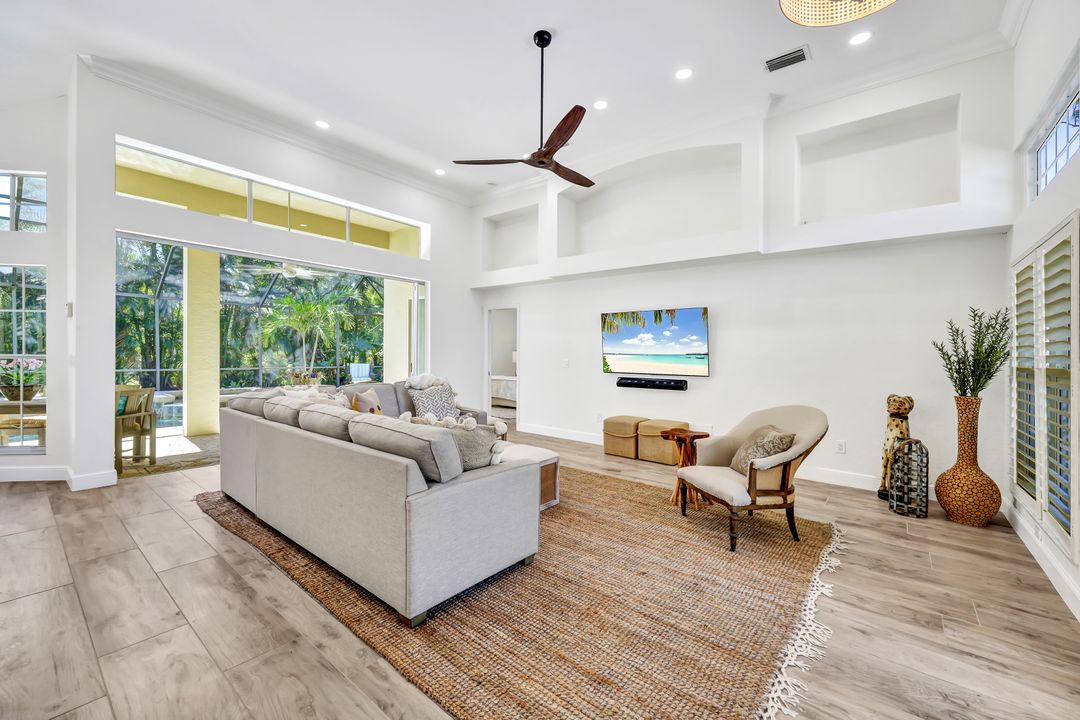 3771 Lakemont Dr, Bonita Springs, FL 34134