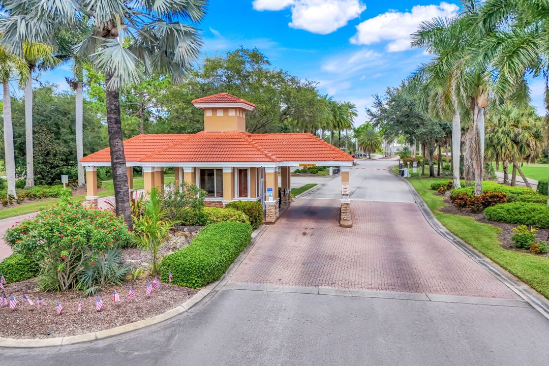 1570 Double Eagle Trail, Naples, FL 34120
