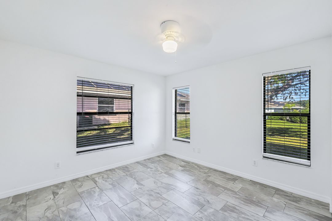 2208 Iris Way, Fort Myers, FL 33905