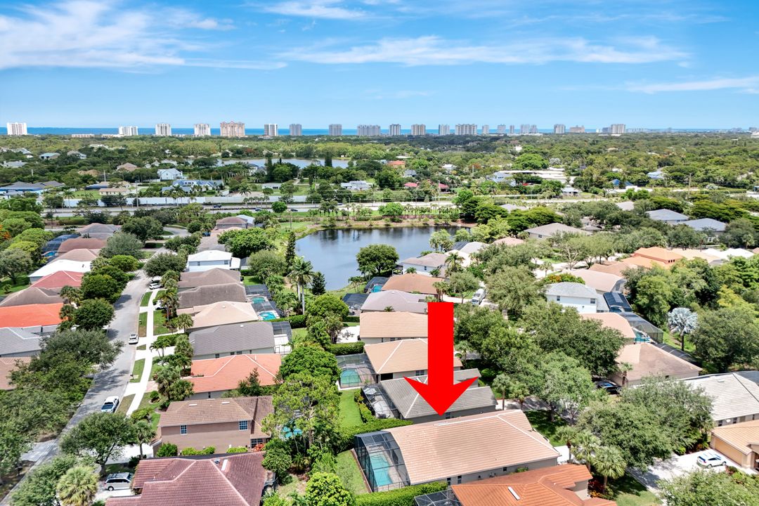 7052 Timberland Cir, Naples, FL 34109